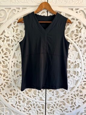Lululemon Black V Neck Sleeveless Athletic Tank Top Small